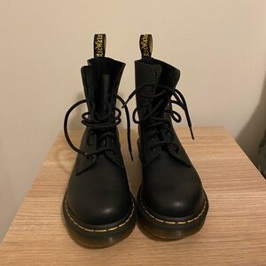 Dr. Martens Pascal leather boots, women’s size 8, barely used